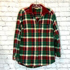 ⭐️ BCI clothing red & green long sleeve crinkle thick flannel fabric button up L